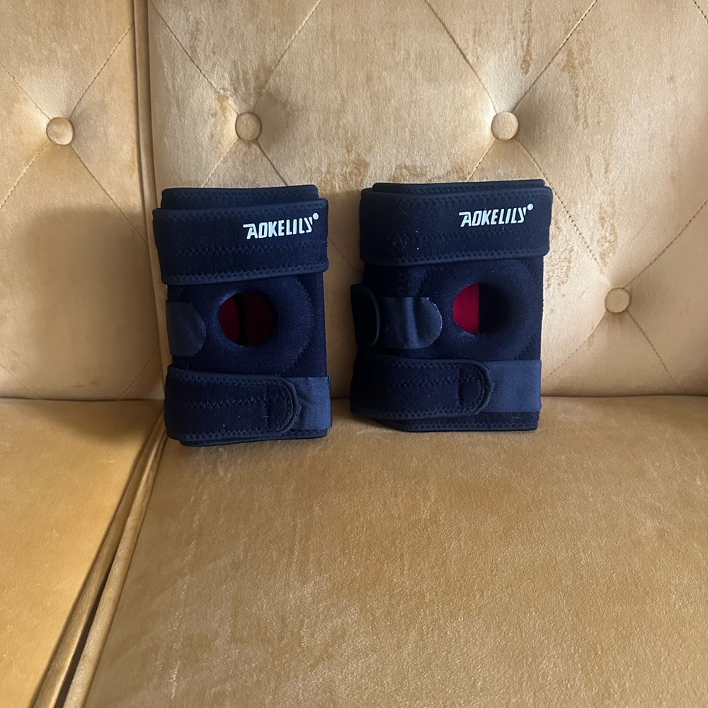 Aokelily Black Knee Braces